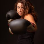 Portrait de Sabrina De Sousa, fondatrice de Brainboxing, en garde